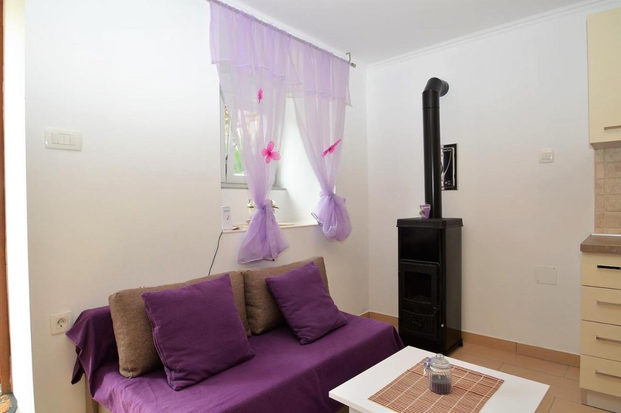 Apartment Hrasta Vrana  Экстерьер фото
