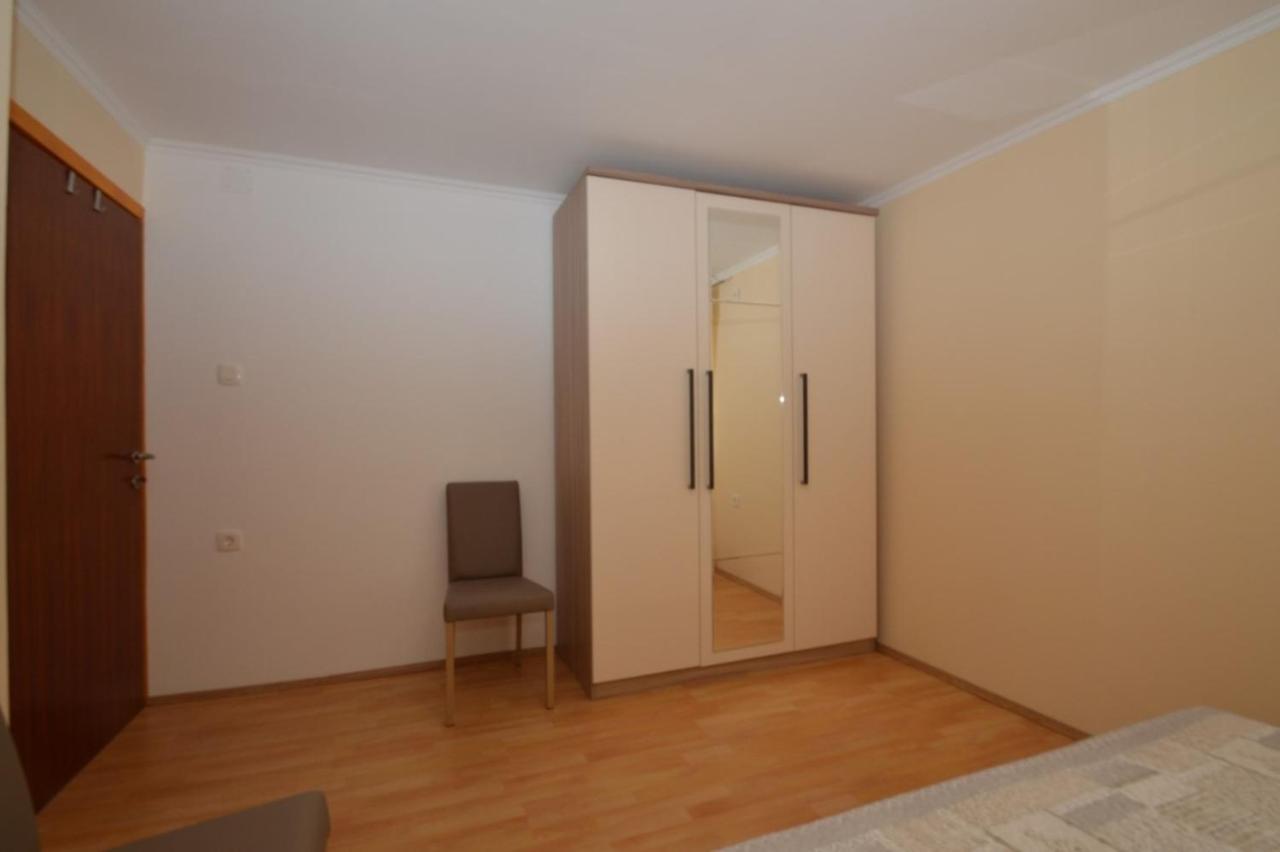 Apartment Hrasta Vrana  Экстерьер фото