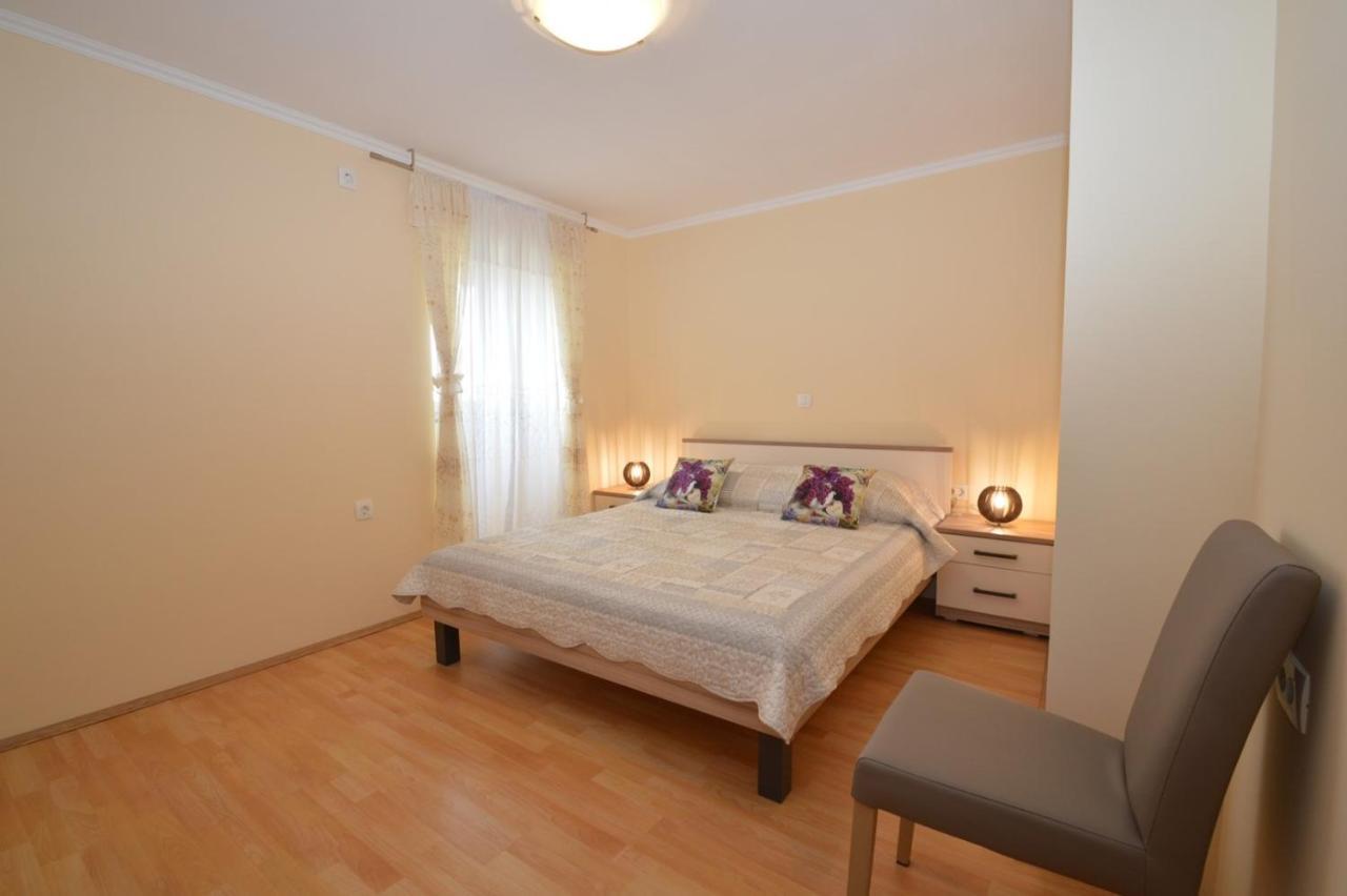 Apartment Hrasta Vrana  Экстерьер фото