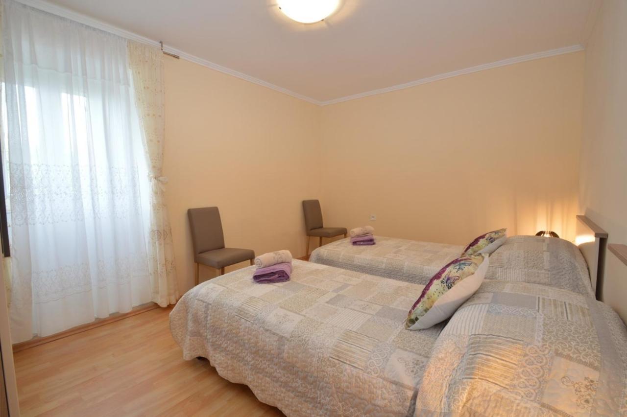 Apartment Hrasta Vrana  Экстерьер фото