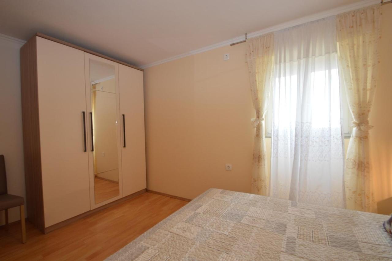 Apartment Hrasta Vrana  Экстерьер фото
